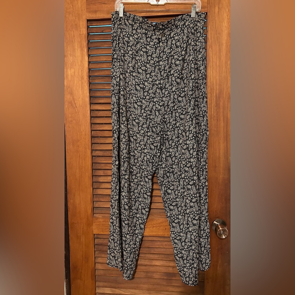 Sigrid Olsen Black and White Printed Pants